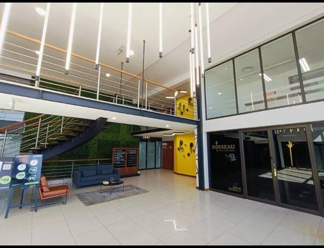 BUSINESS PROPERTY TO RENT IN WOODMEAD
